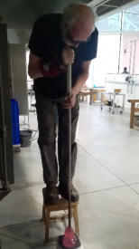 Blowing glass into a mould